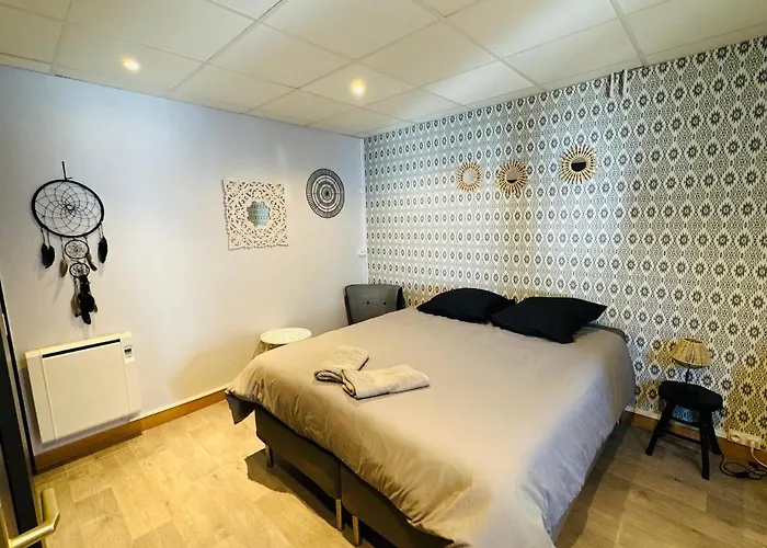 Centre De Caplandes Hotel