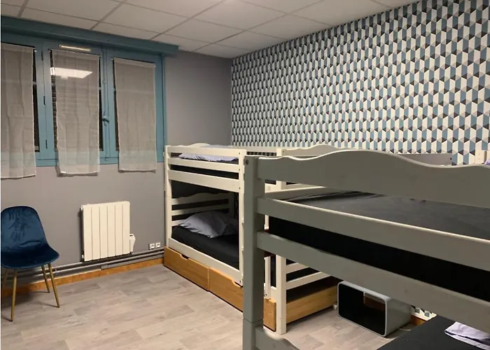 Centre De Caplandes Hotel *